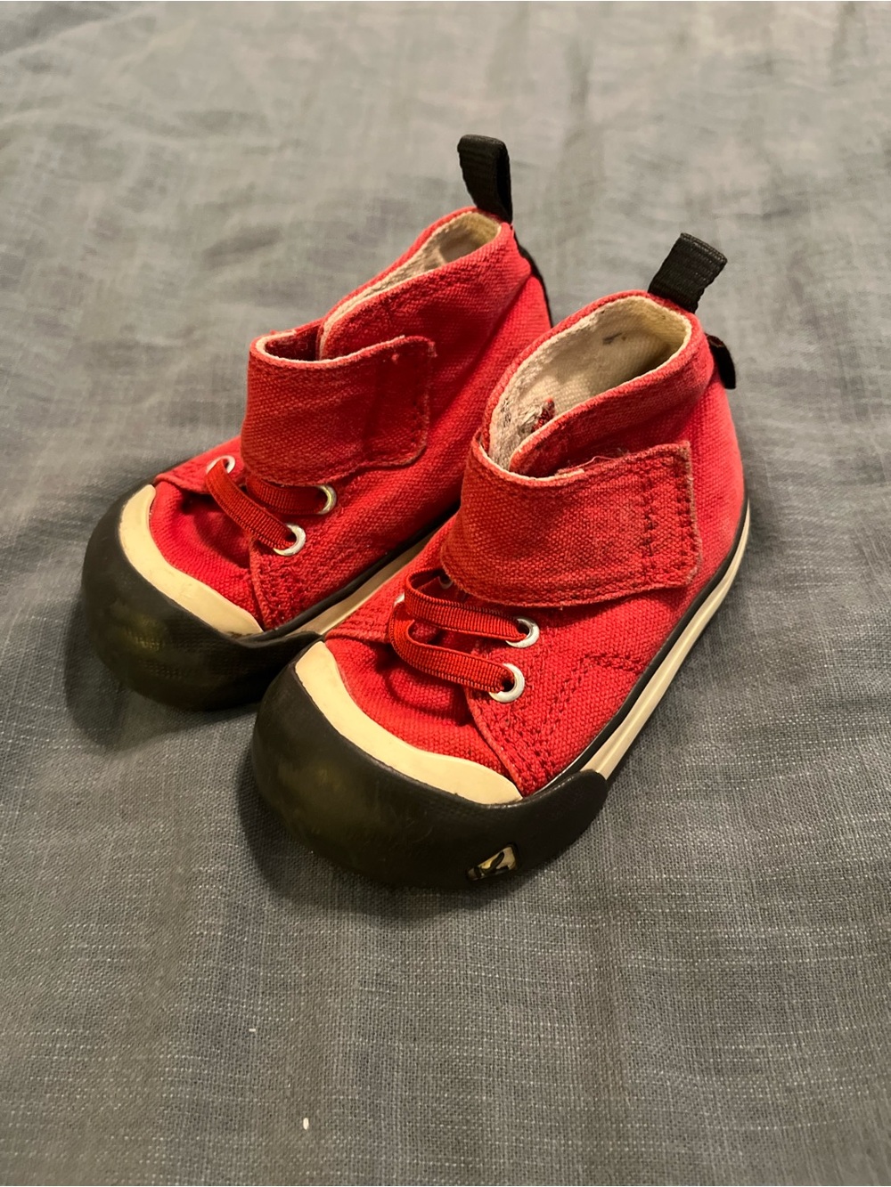 Keen Baby/Toddler Red Hightops Size 4